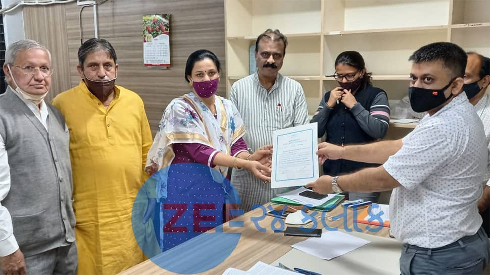 Ahmedabad: BJP ના ઉમેદવાર વગર પ્રચારે કે વગર મતદાને જીતી ગયા, શું છે કારણ? Ahmedabad: BJP ના ઉમેદવાર વગર પ્રચારે કે વગર મતદાને જીતી ગયા, શું છે કારણ?
