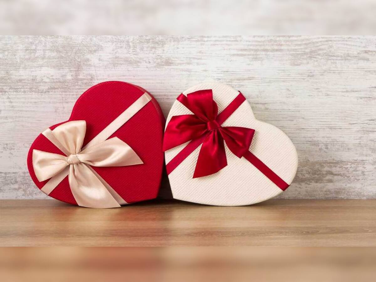 Valentine Special: વેલેન્ટાઈન ડે પર તમારા પાર્ટનરને કરવા માંગો છો ખુશ, તો આપજો આ Gifts