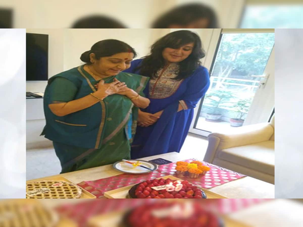 Sushma Swaraj ના Birthday પર પુત્રી Bansuri Swaraj નું ઇમોશન પોસ્ટ, કહ્યું- 'કેક હવે લાગે છે ફીકી'