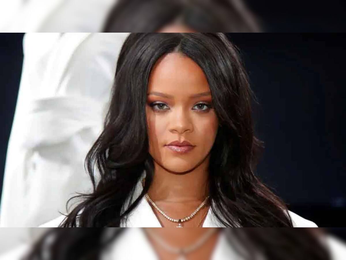 Rihanna નો 'અસલ ચહેરો' સામે આવ્યો, ભગવાન ગણેશનું પેન્ડેન્ટ પહેરીને ટોપલેસ PHOTO શેર કર્યો