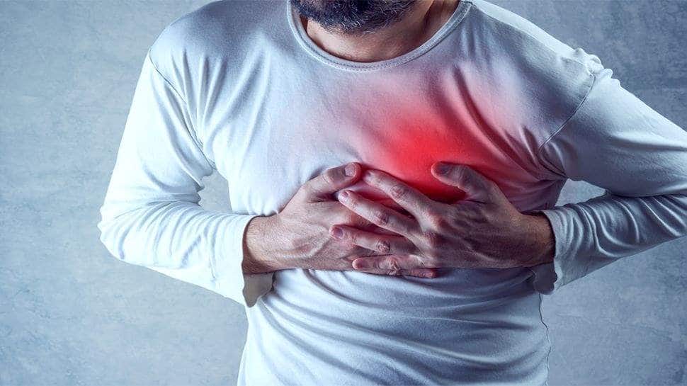 Heart Attack ના સંકેત પહેલા જ મળી જાય છે, શ્વાસની તકલીફ, થાક, ગભરાહટ જેવા  લક્ષણો ના કરો ઇગ્નોર | Health News in Gujarati