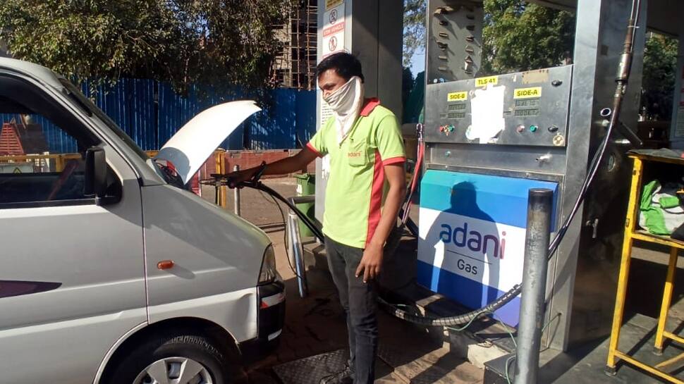 Petrol-Diesel બાદ CNG માં ભાવ વધારો, રાંધણ ગેસમાં પણ વધારાથી Kitchen Queen મૂઝવણમાં Petrol-Diesel બાદ CNG માં ભાવ વધારો, રાંધણ ગેસમાં પણ વધારાથી Kitchen Queen મૂઝવણમાં