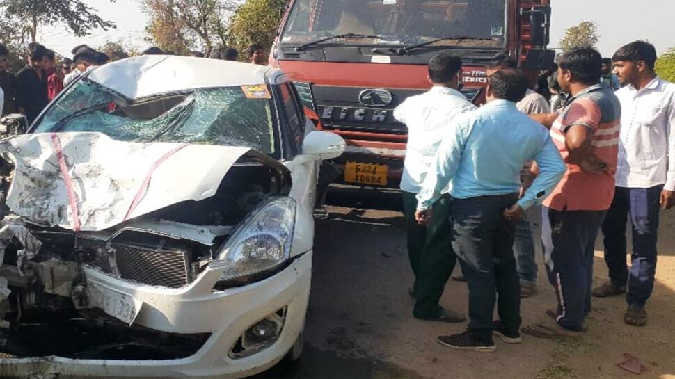 બનાસકાંઠા: ડીસા-પાટણ હાઇવે પર ટ્રિપલ અકસ્માતમાં યુવાનનું ઘટના સ્થળે જ નિપજ્યું મોત બનાસકાંઠા: ડીસા-પાટણ હાઇવે પર ટ્રિપલ અકસ્માતમાં યુવાનનું ઘટના સ્થળે જ નિપજ્યું મોત