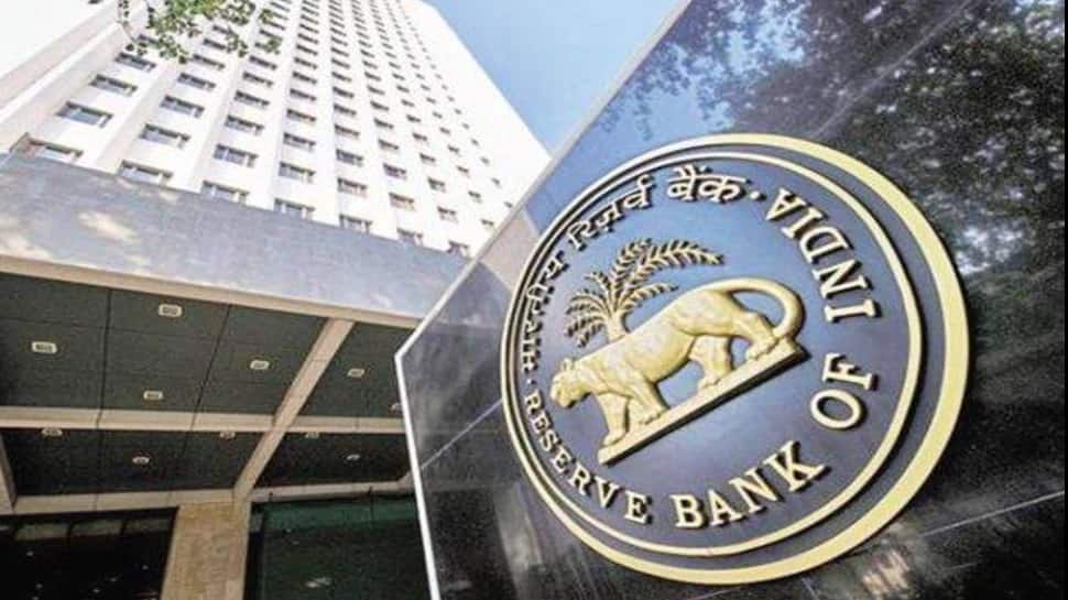 RBI Latest News: વધુ એક બેન્ક પર લાગ્યો પ્રતિબંધ, આટલા પૈસા જ ઉપાડી શકશે ખાતાધારકો RBI Latest News: વધુ એક બેન્ક પર લાગ્યો પ્રતિબંધ, આટલા પૈસા જ ઉપાડી શકશે ખાતાધારકો