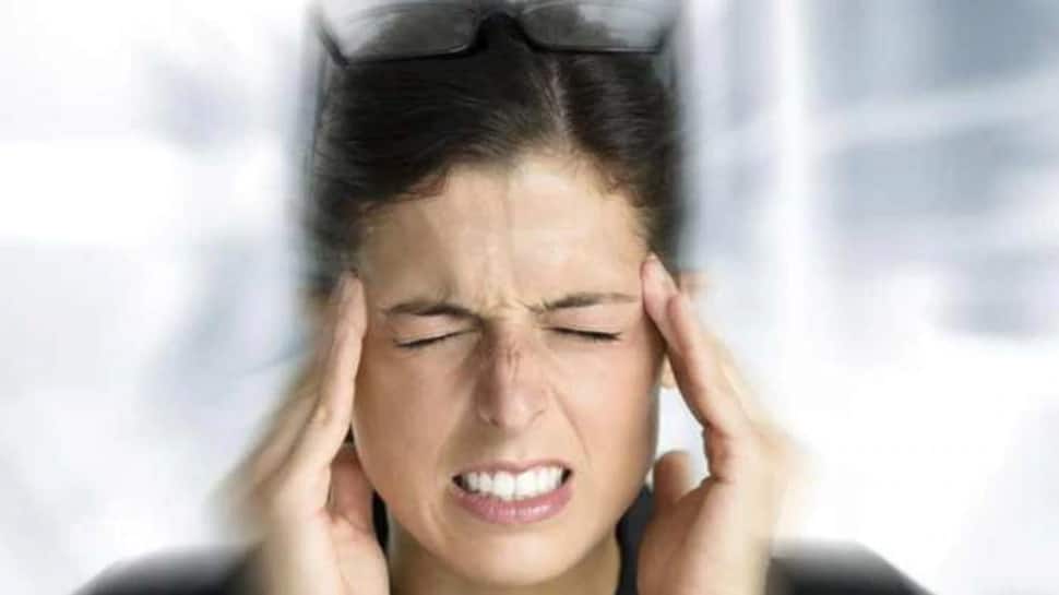 Migraine માં નેકમાં પણ થાય છે દુ:ખાવો, ડોક્ટર પાસેથી જાણો કયા સંકેતોને નજર અંદાજ ન કરો Migraine માં નેકમાં પણ થાય છે દુ:ખાવો, ડોક્ટર પાસેથી જાણો કયા સંકેતોને નજર અંદાજ ન કરો
