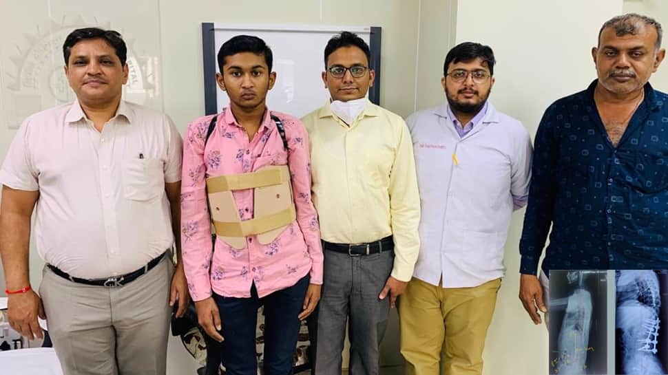 15 વર્ષે થઇ એવી બિમારી કે સારવાર માટે 3 વર્ષ સુધી રાહ જોવી પડી, દુનિયામાં માત્ર 2.5% હોય છે આ દુર્લભ બિમારી 15 વર્ષે થઇ એવી બિમારી કે સારવાર માટે 3 વર્ષ સુધી રાહ જોવી પડી, દુનિયામાં માત્ર 2.5% હોય છે આ દુર્લભ બિમારી