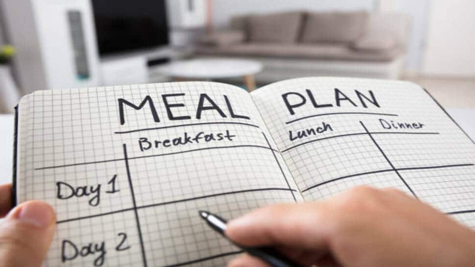 Military Diet કરશો તો ફટાફટ ઓગળશે ચરબી, ત્રણ જ દિવસમાં દેખશે અસર Military Diet કરશો તો ફટાફટ ઓગળશે ચરબી, ત્રણ જ દિવસમાં દેખશે અસર
