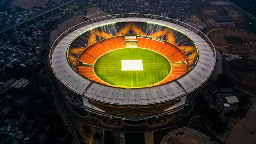 Ahmedabad Pitch Controversy: ICC ની સજાથી બચી શકે છે Narendra Modi Stadium, ચોથી ટેસ્ટ માટે આ હોઇ શકે છે વિકેટ Ahmedabad Pitch Controversy: ICC ની સજાથી બચી શકે છે Narendra Modi Stadium, ચોથી ટેસ્ટ માટે આ હોઇ શકે છે વિકેટ