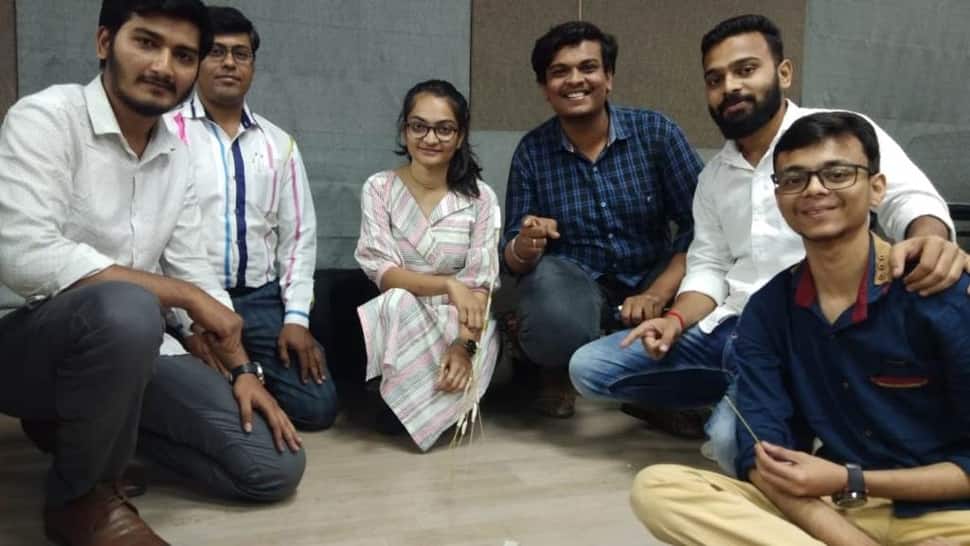 ‘સ્પીટીંગ બેગ’ અને ટેકસટાઇલ ક્ષેત્રે સોલ્યુશન આપનાર વિદ્યાર્થીઓને એનાયત કરાયો એવોર્ડ ‘સ્પીટીંગ બેગ’ અને ટેકસટાઇલ ક્ષેત્રે સોલ્યુશન આપનાર વિદ્યાર્થીઓને એનાયત કરાયો એવોર્ડ