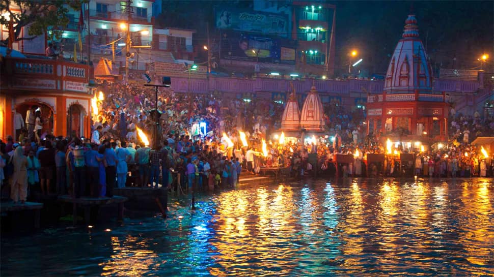HARIDWAR YATRA: હરિદ્વારમાં કેમ થાય છે અસ્થિઓનું વિસર્જન? અહીં કેમ રખાય છે દરેક વંશની નોંધણી? જાણો હરિદ્વાર વિશેની રોચક વાતો HARIDWAR YATRA: હરિદ્વારમાં કેમ થાય છે અસ્થિઓનું વિસર્જન? અહીં કેમ રખાય છે દરેક વંશની નોંધણી? જાણો હરિદ્વાર વિશેની રોચક વાતો