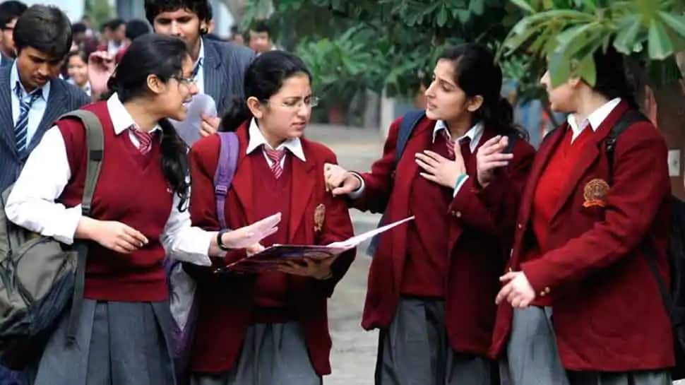 CBSE Board Exams 2021: CBSE એ જાહેર કર્યું બોર્ડની પરીક્ષાનું નવું શિડ્યૂલ, તાત્કાલિક નોંધી લો આ તારીખો CBSE Board Exams 2021: CBSE એ જાહેર કર્યું બોર્ડની પરીક્ષાનું નવું શિડ્યૂલ, તાત્કાલિક નોંધી લો આ તારીખો