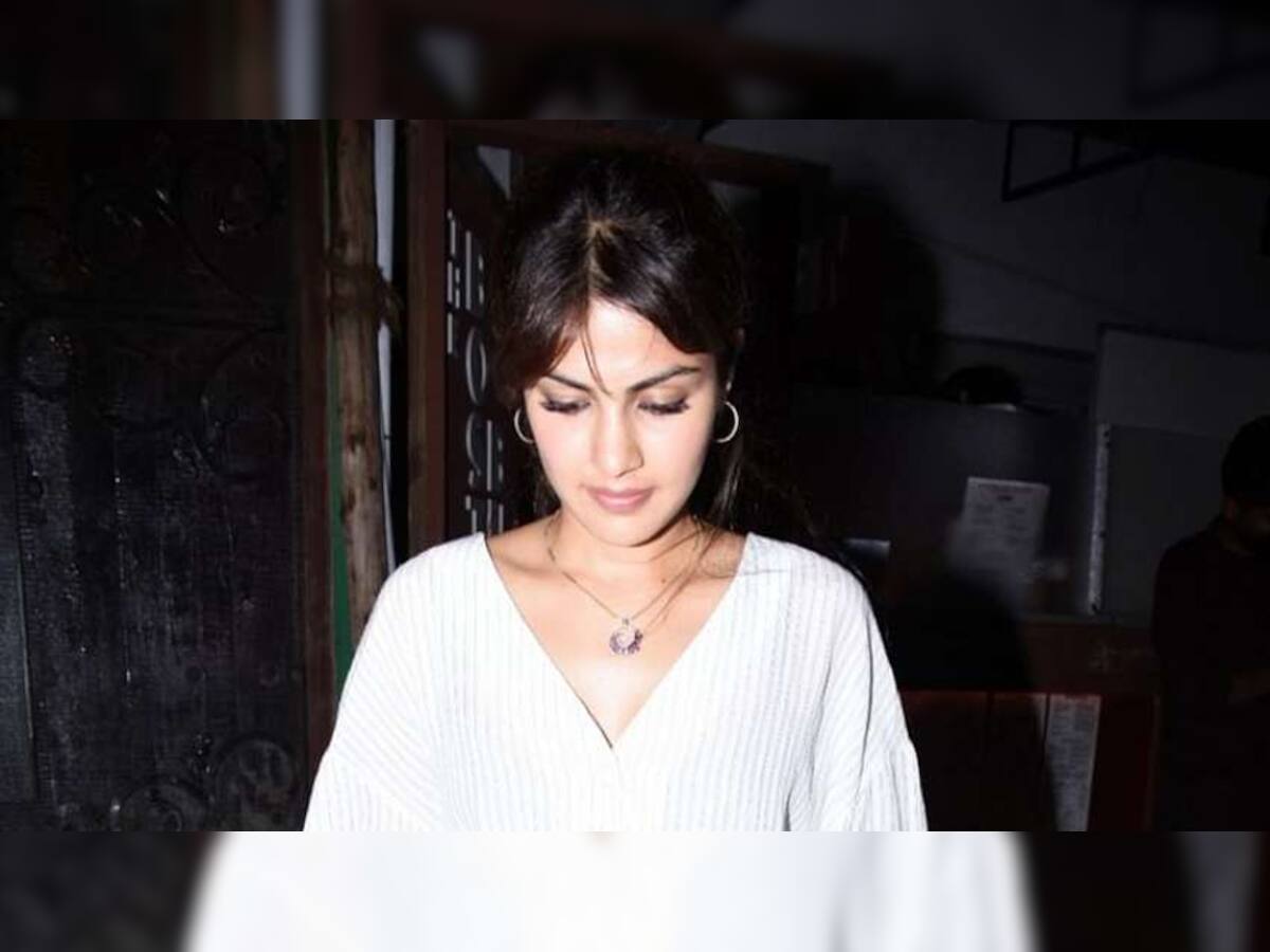 Rhea Chakraborty ના વકીલનું 12,000 પેજની ચાર્જશીટ પર આવ્યું આ નિવેદન!