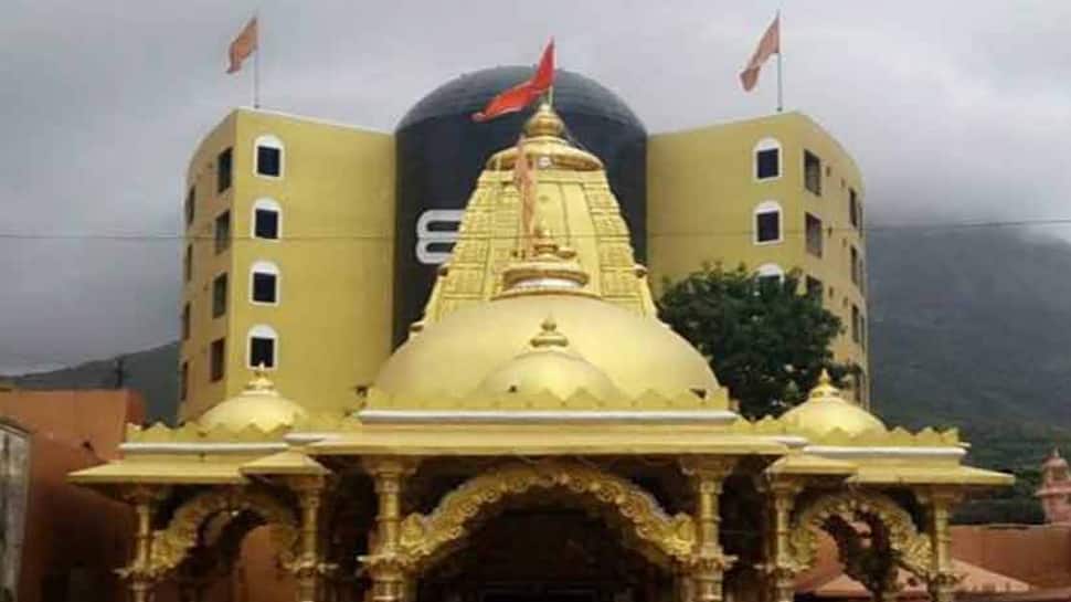 Junagadh: જે સંકુલ લાખો ભક્તોથી ધમધમતું હોય ત્યાં અત્યારે ગણ્યાં ગાંઠ્યા લોકો, શિવરાત્રી મેળાનો પ્રારંભ Junagadh: જે સંકુલ લાખો ભક્તોથી ધમધમતું હોય ત્યાં અત્યારે ગણ્યાં ગાંઠ્યા લોકો, શિવરાત્રી મેળાનો પ્રારંભ
