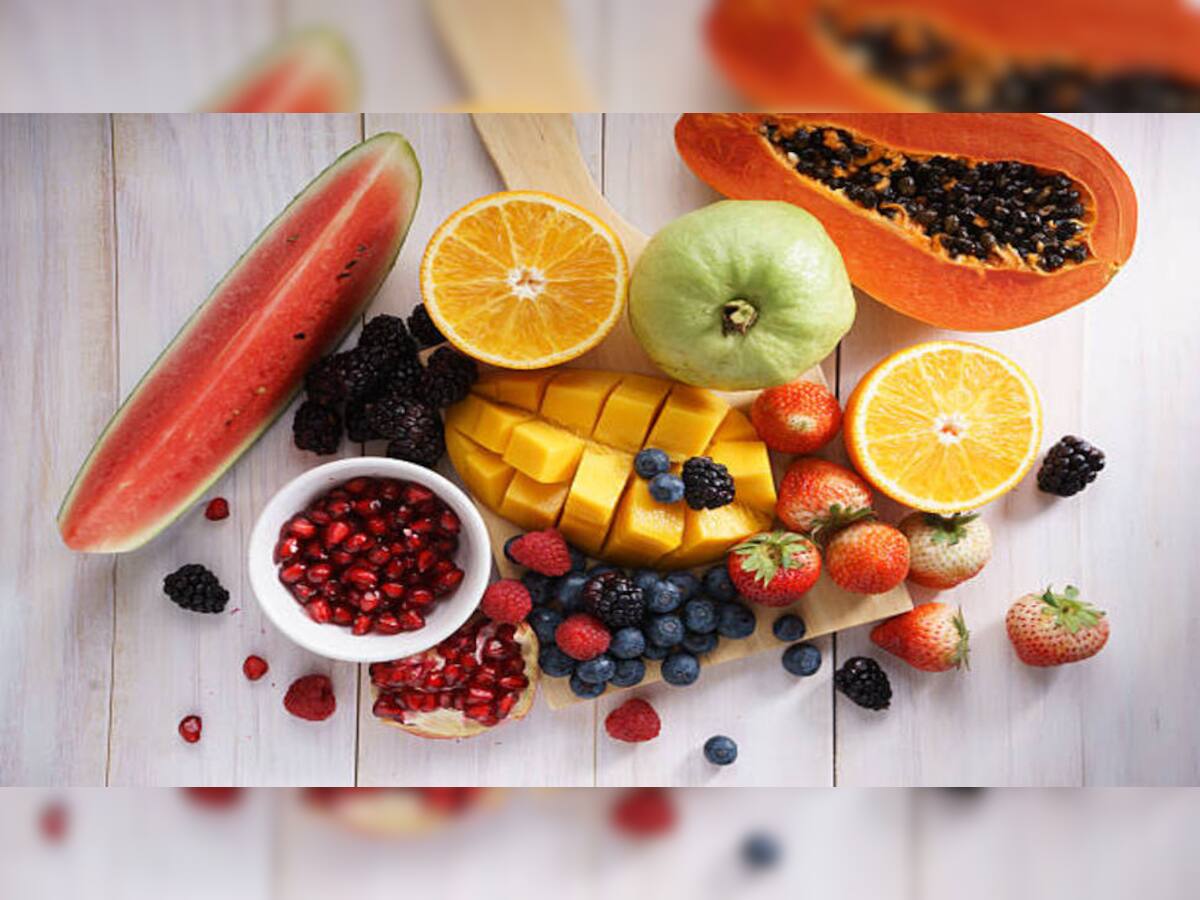 Health Tips: ફળ ખાઈને તરત પાણી પીશો તો થશે આવું, હવે ન કરતા આવી ભૂલ