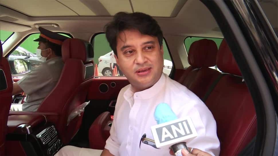 Jyotiraditya Scindia એ રાહુલ ગાંધીના 'દુ:ખ' પર આપ્યો જવાબ, જાણો શું કહ્યું? Jyotiraditya Scindia એ રાહુલ ગાંધીના 'દુ:ખ' પર આપ્યો જવાબ, જાણો શું કહ્યું?