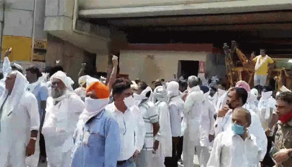 Farmers Protest: હવે આ રાજ્યમાં ભાજપ માટે મુશ્કેલી ઊભી થઈ, સરકાર વિરુદ્ધ લાવવામાં આવશે અવિશ્વાસનો પ્રસ્તાવ Farmers Protest: હવે આ રાજ્યમાં ભાજપ માટે મુશ્કેલી ઊભી થઈ, સરકાર વિરુદ્ધ લાવવામાં આવશે અવિશ્વાસનો પ્રસ્તાવ