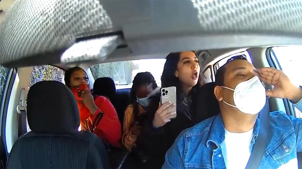 Uber ડ્રાઈવરે Mask પહેરવા માટે કહ્યું, તો રોષે ભરાઈ Female Passengers, ઘટનાનો Video થયો વાયરલ