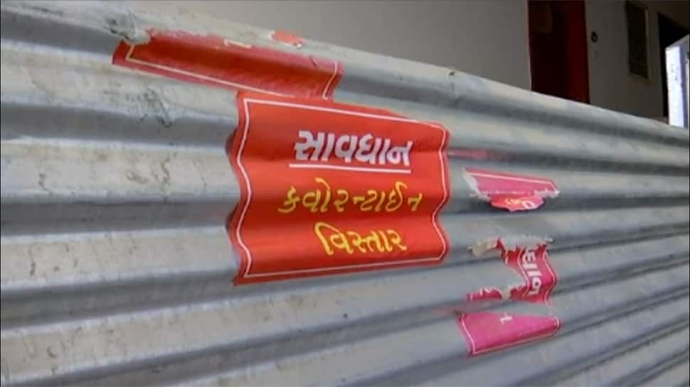 સુરત-અમદાવાદ બન્યું કોરોનાનું એપી સેન્ટર, રાજ્યમાં 80% દર્દીઓ ઘરમાં ક્વોરેન્ટાઈન સુરત-અમદાવાદ બન્યું કોરોનાનું એપી સેન્ટર, રાજ્યમાં 80% દર્દીઓ ઘરમાં ક્વોરેન્ટાઈન