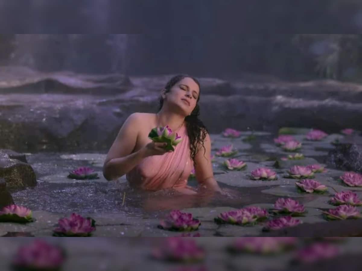 'Thalaivi' નું ટ્રેલર રિલીઝ, સ્ટેજ પર રડવા લાગી અભિનેત્રી કંગના રનૌત, જુઓ Video