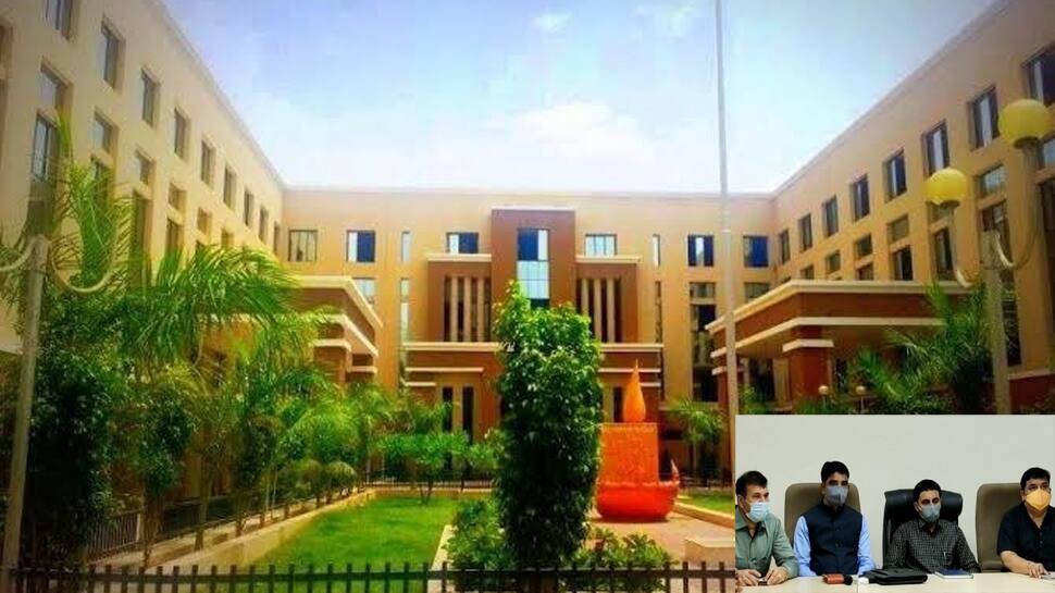 Rajkot Mayor નો ગુજરાતમાં પ્રથમ પ્રયોગ, આંગળીના ટેરવે થશે તમારી ફરિયાદોનું નિવારણ Rajkot Mayor નો ગુજરાતમાં પ્રથમ પ્રયોગ, આંગળીના ટેરવે થશે તમારી ફરિયાદોનું નિવારણ