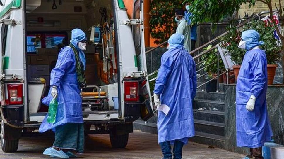 Coronavirus તોડી રહ્યો છે તેના તમામ રેકોર્ડ, રાજ્યમાં 2252 નવા કેસ, 8 દર્દીઓના મોત Coronavirus તોડી રહ્યો છે તેના તમામ રેકોર્ડ, રાજ્યમાં 2252 નવા કેસ, 8 દર્દીઓના મોત