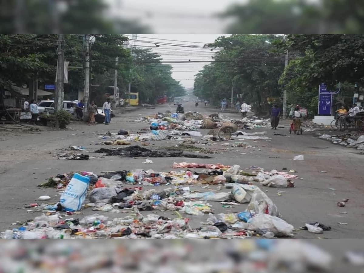 Myanmar Protest: મ્યાનમારમાં સેનાએ 500થી વધુ લોકોને મોતને ઘાટ ઉતાર્યા, રસ્તા પર કચરો ફેંકી શરૂ કર્યો વિરોધ