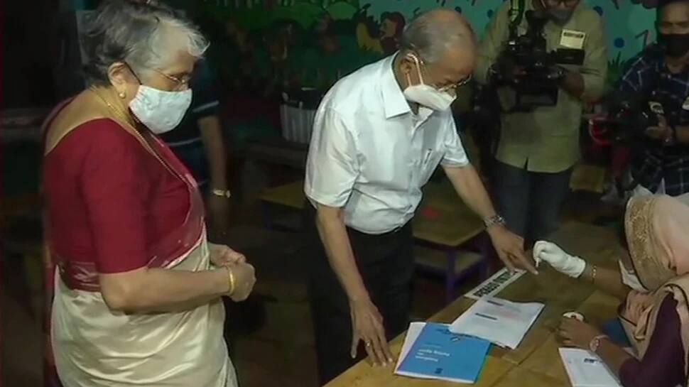 Assembly Election 2021 Live: 5 રાજ્યોમાં મતદાન ચાલુ, બપોરે એક વાગ્યા સુધીમાં ક્યાં કેટલા પડ્યા મત...જાણો Assembly Election 2021 Live: 5 રાજ્યોમાં મતદાન ચાલુ, બપોરે એક વાગ્યા સુધીમાં ક્યાં કેટલા પડ્યા મત...જાણો