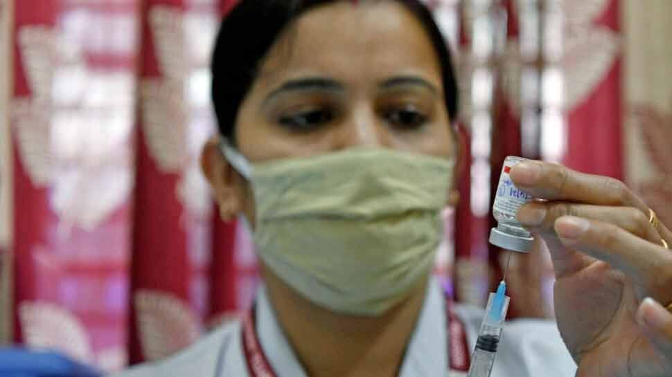 Maharashtra ના ઘણા જિલ્લામાં Corona Vaccine પૂરી થવાનો રાજ્ય સરકારનો દાવો Maharashtra ના ઘણા જિલ્લામાં Corona Vaccine પૂરી થવાનો રાજ્ય સરકારનો દાવો