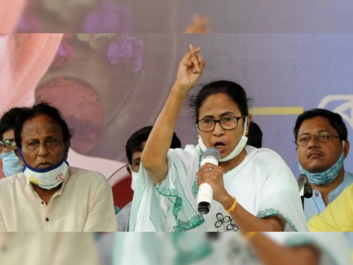 West Bengal: કૂચબિહારમાં હિંસા બાદ મતદાન રદ, મમતાએ કહ્યું- CRPF એ લાઇનમાં ઉભેલા લોકોને માર્યા