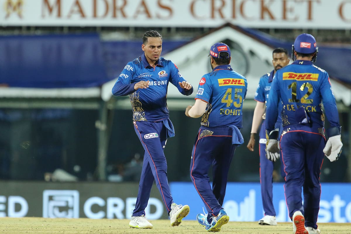 IPL 14 KKR vs MI: કોલકત્તાએ હાથમાં આવેલી બાજી ગુમાવી, મુંબઈનો 10 રને રોમાંચક વિજય IPL 14 KKR vs MI: કોલકત્તાએ હાથમાં આવેલી બાજી ગુમાવી, મુંબઈનો 10 રને રોમાંચક વિજય