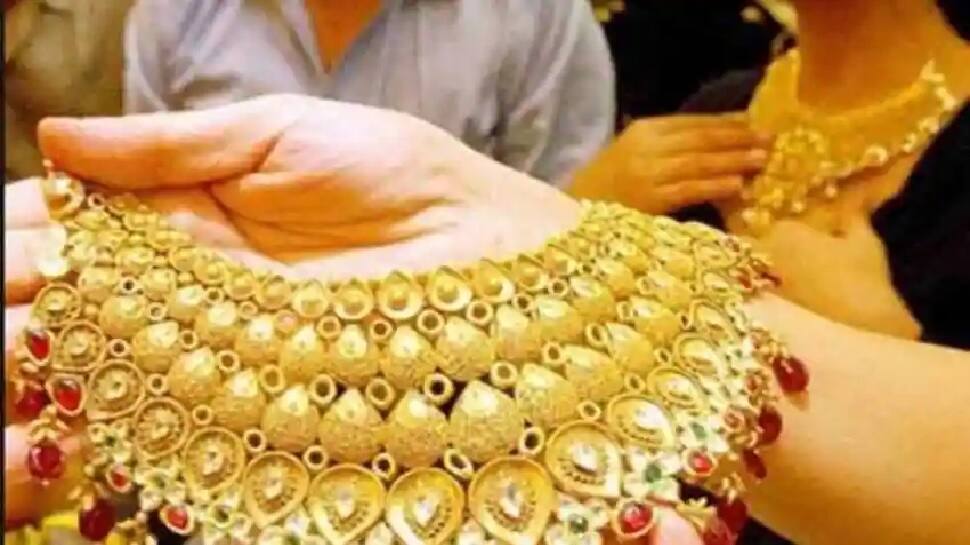Gold Price Today: સોના-ચાંદીના ભાવમાં ફરી વધારો, જાણો નવી કિંમત Gold Price Today: સોના-ચાંદીના ભાવમાં ફરી વધારો, જાણો નવી કિંમત