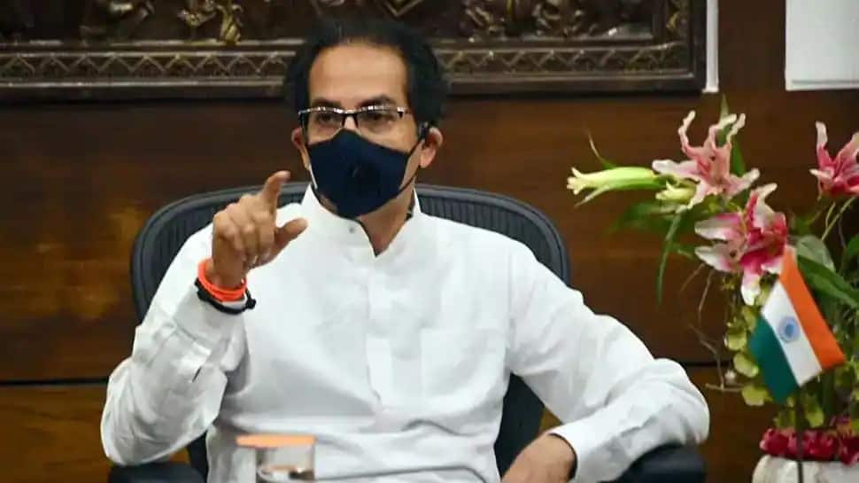 Corona: CM ઠાકરેએ PM મોદીને કર્યો ફોન, જવાબ મળ્યો- તે હાલ બંગાળમાં છે Corona: CM ઠાકરેએ PM મોદીને કર્યો ફોન, જવાબ મળ્યો- તે હાલ બંગાળમાં છે