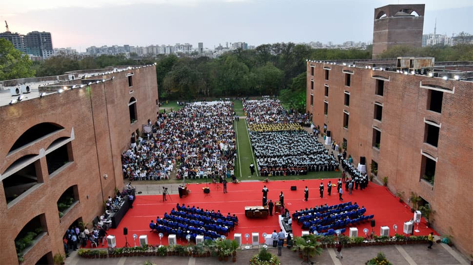 IIMA બની કોરોના હોટ સ્પોટ, એક સાથે 35 કોરોના પોઝિટિવ આવતા ફફડાટ IIMA બની કોરોના હોટ સ્પોટ, એક સાથે 35 કોરોના પોઝિટિવ આવતા ફફડાટ