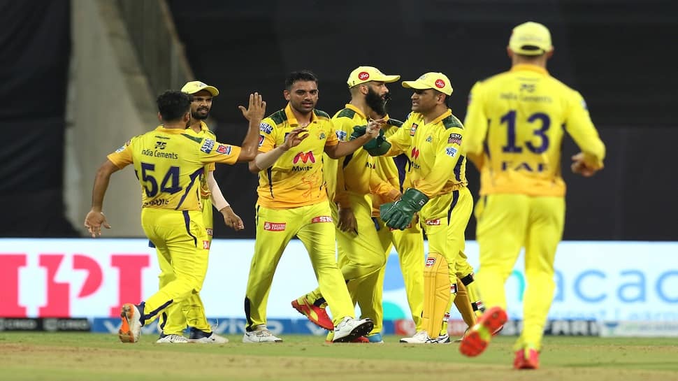 IPL 2021: પેટ કમિન્સને શાનદાર ઈનિંગ પાણીમાં, રોમાંચક મેચમાં ચેન્નઈનો 18 રને વિજય IPL 2021: પેટ કમિન્સને શાનદાર ઈનિંગ પાણીમાં, રોમાંચક મેચમાં ચેન્નઈનો 18 રને વિજય