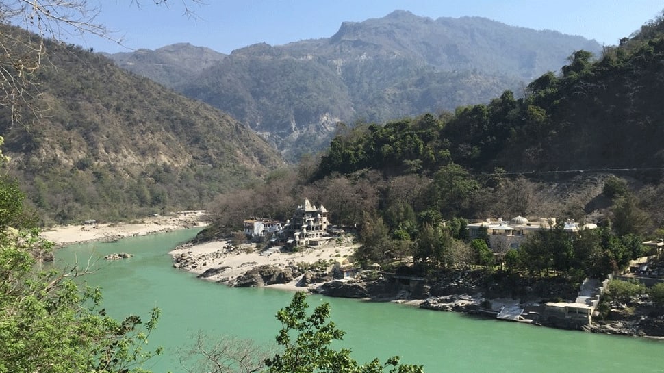 Ganga Water: આખરે કેમ ગંગાજળ થતું નથી ખરાબ? જાણો નદીમાં ક્યાંથી આવે છે આટલી ગંદકીને સહન કરવાની ક્ષમતા Ganga Water: આખરે કેમ ગંગાજળ થતું નથી ખરાબ? જાણો નદીમાં ક્યાંથી આવે છે આટલી ગંદકીને સહન કરવાની ક્ષમતા