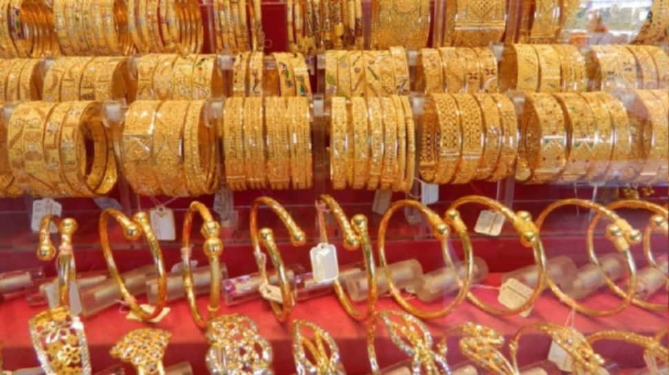 Gold Price Today: સોનામાં સતત વધઘટનો દોર, જાણો આજનો ભાવ Gold Price Today: સોનામાં સતત વધઘટનો દોર, જાણો આજનો ભાવ