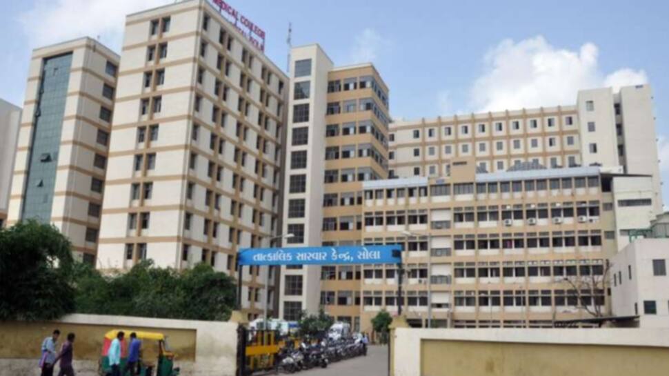 Ahmedabad સોલા સિવિલમાં ટ્રાએજ એરિયા કાર્યરત, એક વર્ષમાં 17 હજારથી વધુ દર્દીઓની કરાઈ સારવાર Ahmedabad સોલા સિવિલમાં ટ્રાએજ એરિયા કાર્યરત, એક વર્ષમાં 17 હજારથી વધુ દર્દીઓની કરાઈ સારવાર