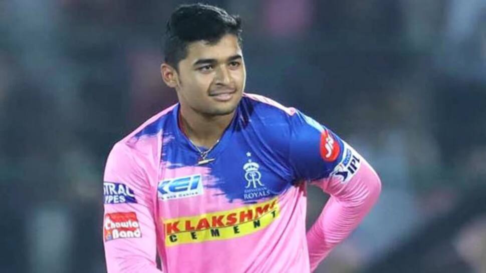 IPL ટળ્યા બાદ Riyan Parag ની આ કોમેન્ટ પર હંગામો, લોકોએ ખરાબ રીતે કર્યો ટ્રોલ IPL ટળ્યા બાદ Riyan Parag ની આ કોમેન્ટ પર હંગામો, લોકોએ ખરાબ રીતે કર્યો ટ્રોલ