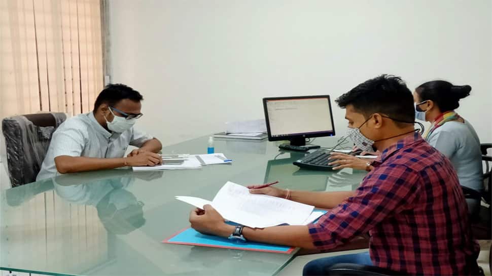 અમદાવાદ ગ્રામ્ય પોલીસની આ માનવતાભરી પહેલ બિરદાવવાલાયક છે અમદાવાદ ગ્રામ્ય પોલીસની આ માનવતાભરી પહેલ બિરદાવવાલાયક છે