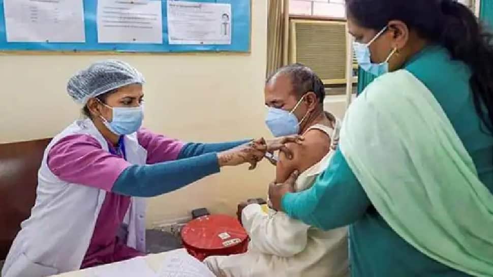 Corona Vaccination: દેશમાં અત્યાર સુધી 17 કરોડ રસીના ડોઝ આપવામાં આવ્યા, છેલ્લા 24 કલાકમાં 20 લાખ લોકોને લાગી રસી Corona Vaccination: દેશમાં અત્યાર સુધી 17 કરોડ રસીના ડોઝ આપવામાં આવ્યા, છેલ્લા 24 કલાકમાં 20 લાખ લોકોને લાગી રસી