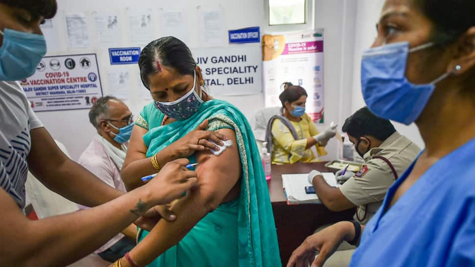 Corona Vaccine: ખાનગી હોસ્પિટલમાં કોરોના રસી માટે ખર્ચ કરવા પડશે આટલા રૂપિયા, જાણો એક ડોઝની કિંમત શું હોઈ શકે Corona Vaccine: ખાનગી હોસ્પિટલમાં કોરોના રસી માટે ખર્ચ કરવા પડશે આટલા રૂપિયા, જાણો એક ડોઝની કિંમત શું હોઈ શકે