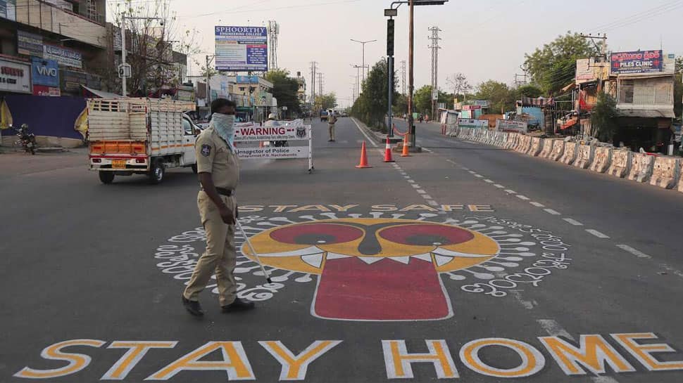 GUJARAT: ગુજરાતનાં 36 શહેરોમાં તમામ પ્રતિબંધો યથાવત્ત, જાણો શું ખુલશે શું રહેશે બંધ GUJARAT: ગુજરાતનાં 36 શહેરોમાં તમામ પ્રતિબંધો યથાવત્ત, જાણો શું ખુલશે શું રહેશે બંધ