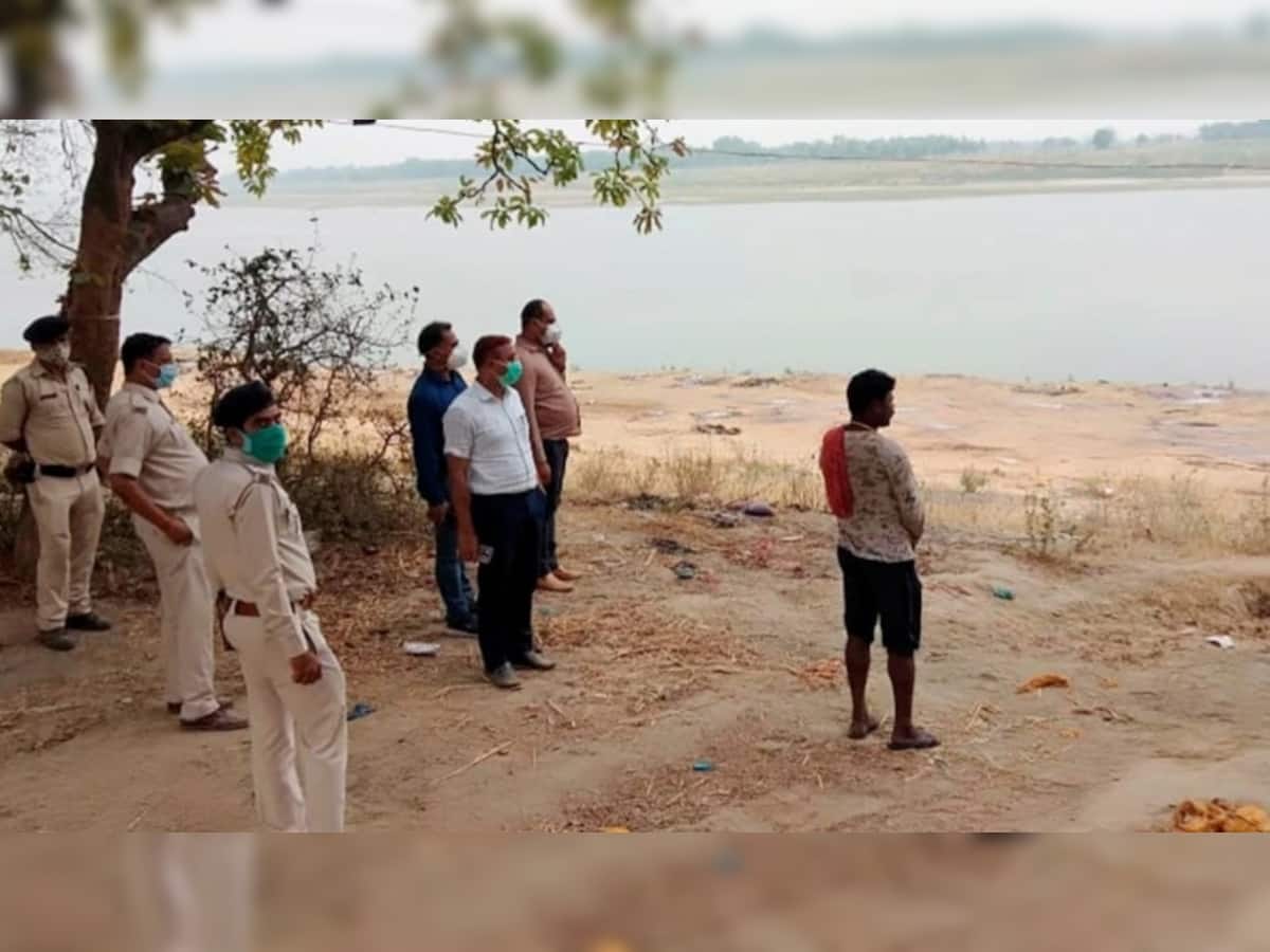 Bihar: બક્સરમાં ગંગા નદીમાંથી કાઢવામાં આવ્યા 73 મૃતદેહ, દફનાવવાની કામગીરી ચાલી રહી છે