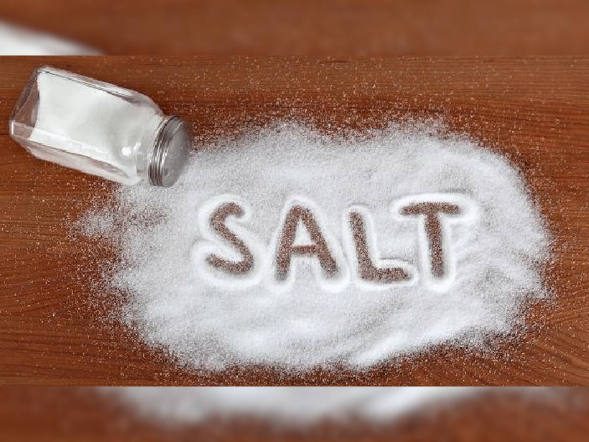 WHO ની ચેતવણીઃ જમતી વખતે ઉપરથી મીઠું નાંખીને ખાવાની આદત હોય તો ચેતજો, થઈ શકે છે તમારી મોત