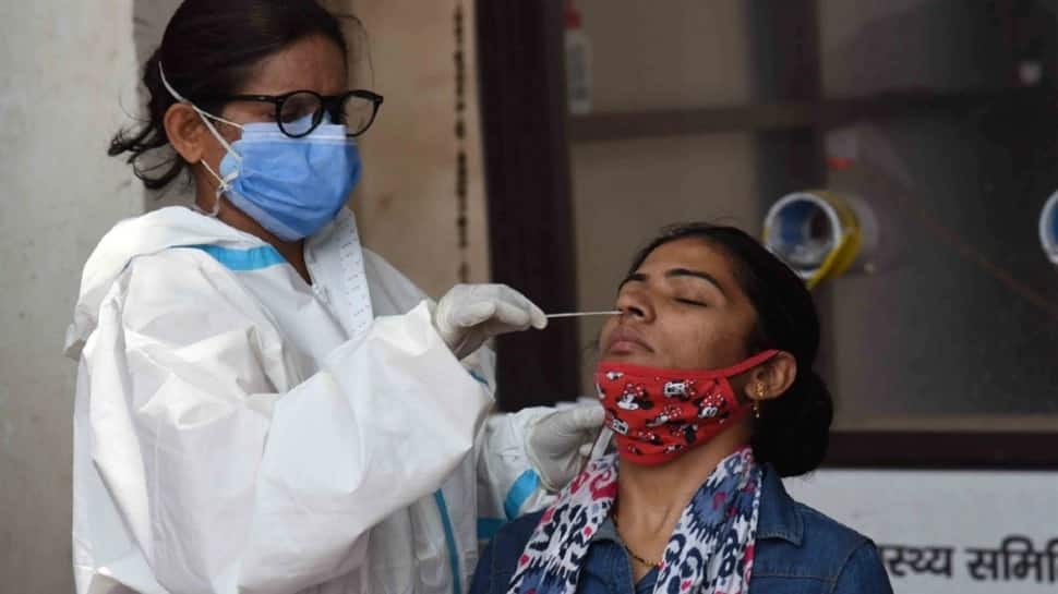 કોરોના પર Good News! નવા કેસ અને પોઝિટિવિટી રેટમાં ઘટાડો, રિકવરી વધી કોરોના પર Good News! નવા કેસ અને પોઝિટિવિટી રેટમાં ઘટાડો, રિકવરી વધી