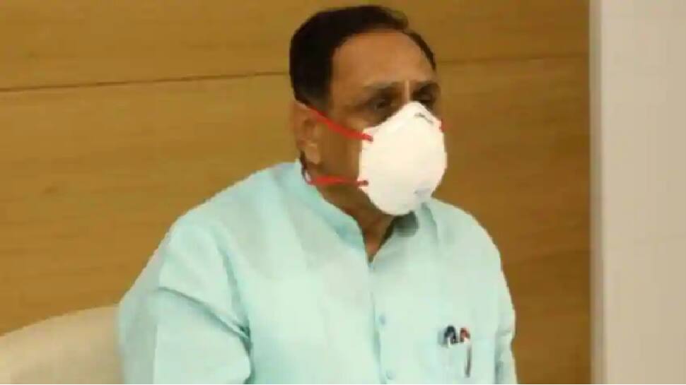 Cyclone Tauktae: વાવાઝોડાએ ગુજરાતમાં તોફાન મચાવ્યું, 13 લોકોના મૃત્યુ, મુખ્યમંત્રીએ આપી માહિતી Cyclone Tauktae: વાવાઝોડાએ ગુજરાતમાં તોફાન મચાવ્યું, 13 લોકોના મૃત્યુ, મુખ્યમંત્રીએ આપી માહિતી