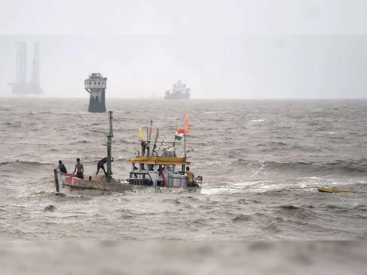Cyclone ‘Yaas’: આજે ચક્રવાતી વાવાઝોડામાં બદલાઇ શકે છે 'યાસ', એલર્ટ પર Navy અને કોસ્ટ ગાર્ડ