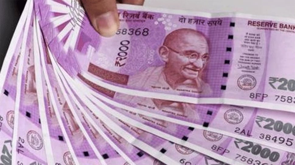 હવે વધુ કેમ નથી દેખાતી 2000 રૂપિયાની નોટ? RBIએ કર્યો મોટો ખુલાસો હવે વધુ કેમ નથી દેખાતી 2000 રૂપિયાની નોટ? RBIએ કર્યો મોટો ખુલાસો