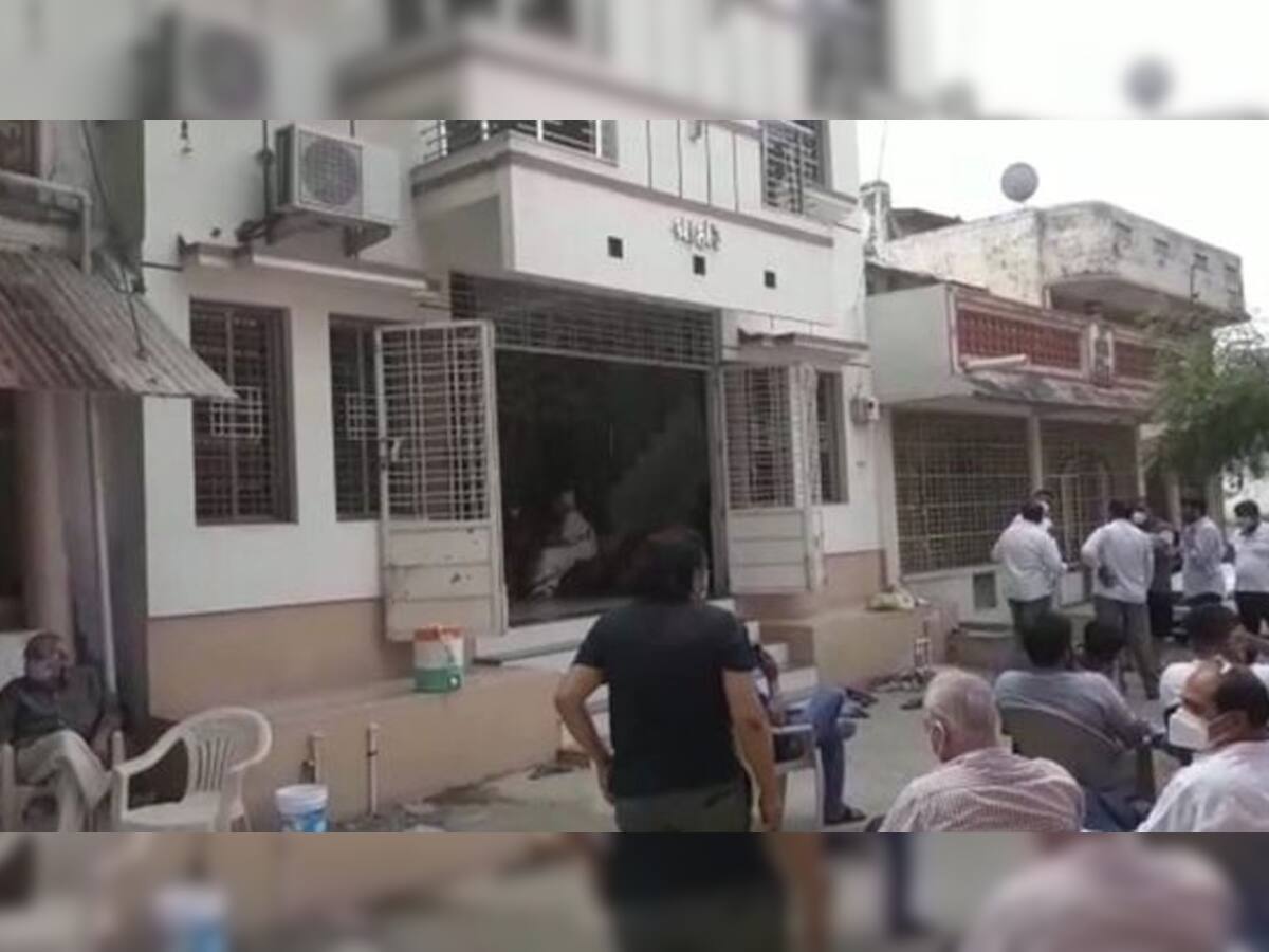 BHARUCH: તસ્કરો બંધ ઘરમાંથી 25 લાખની ચોરી કરી, માલિકને ખબર પડતા હાર્ટએટેકથી મોત