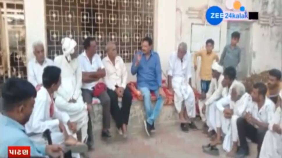 ઓડિયો ક્લિપ બાદ રાધનપુરના ધારાસભ્યનું વધુ એક કારસ્તાન, જાહેરમાં કોરોનાના નિયમોનો કર્યો ભંગ ઓડિયો ક્લિપ બાદ રાધનપુરના ધારાસભ્યનું વધુ એક કારસ્તાન, જાહેરમાં કોરોનાના નિયમોનો કર્યો ભંગ
